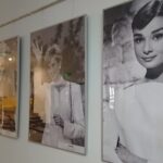 06.03.2021. Busko-Zdrój. Buskie Samorządowe Centrum Kultury. Wystawa pt. „Kobiety, które zmieniły i wciąż zmieniają świat” / Marta Gajda / Radio Kielce