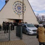 10.03.2021. Kostomłoty II. Pogrzeb Feliksa Januchty / Emilia Sitarska / Radio Kielce