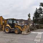 31.03.2021 Końskie. Wycinka drzew przed kolegiatą Świętego Mikołaja / Magdalena Galas-Klusek / Radio Kielce