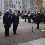 01.03.2021. Jędrzejów. Obchody Narodowego Dnia Pamięci Żołnierzy Wyklętych. Na zdjęciu (od lewej):  Rafał Nowak - wicewojewoda świętokrzyski, senator Krzysztof Słoń / Ewa Pociejowska-Gawęda / Radio Kielce