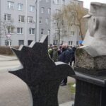 Jędrzejów. Obchody Narodowego Dnia Pamięci Żołnierzy Wyklętych. Na zdjęciu: Paweł Jakubowski, komendant powiatowy PSP w Jędrzejowie / Ewa Pociejowska-Gawęda / Radio Kielce