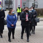 Jędrzejów. Obchody Narodowego Dnia Pamięci Żołnierzy Wyklętych. Na zdjęciu: delegacja SOSW w Jędrzejowie z dyrektor Agnieszką Zaczkowską / Ewa Pociejowska-Gawęda / Radio Kielce