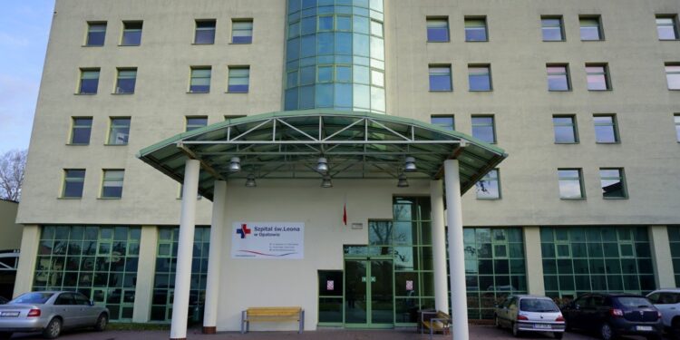 Szpital św. Leona w Opatowie / Piotr Kwaśniewski / Radio Kielce