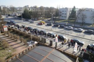 10.03.2021. Kielce. Radio Kielce rozda słuchaczom budki lęgowe dla ptaków / Piotr Kwaśniewski / Radio Kielce