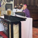 22.03.2021 Sandomierz. Msza za maturzystów w katedrze pod przewodnictwem biskupa Krzysztofa Nitkiewicza / Grażyna Szlęzak-Wójcik / Radio Kielce