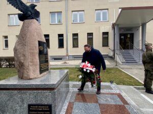 01.03.2021. Sandomierz. Obchody Narodowego Dnia Pamięci Żołnierzy Wyklętych. Na zdjęciu Marek Kwitek - poseł PiS / Biuro posła M. Kwitka