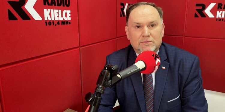 04.03.2021. Sandomierz. Rozmowa Dnia. Na zdjęciu: Marek Kwitek - poseł PiS / Grażyna Szlęzak-Wójcik / Radio Kielce