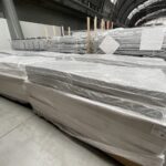 11.03.2021 Kielce. Wyposażenie szpitala tymczasowego w Targach Kielce / Piotr Kwaśniewski / Radio Kielce