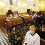 24.03.2021. Radoszyce. Uroczystości pogrzebowe ks. Adama Myszkowskiego / Jarosław Kubalski / Radio Kielce
