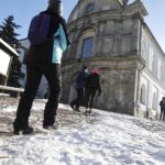 06.03.2021 Święty Krzyż. Zakończenie Nocnej Drogi Krzyżowej z Kielc na Święty Krzyż / Jarosław Kubalski / Radio Kielce