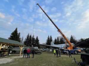 26.03.2021 Skarżysko-Kamienna. Transport śmigłowca SM-2 do Muzeum im. Orła Białego / Anna Głąb / Radio Kielce