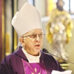 24.03.2021. Radoszyce. Uroczystości pogrzebowe ks. Adama Myszkowskiego.  Na zdjęciu: abp Wacław Depo - metropolita częstochowski / Jarosław Kubalski / Radio Kielce