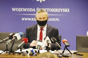 16.03.2021. Kielce. Konferencja prasowa wojewody dotycząca aktualnej sytuacji epidemicznej w województwie świętokrzyskim. Na zdjęciu: Zbigniew Koniusz - wojewoda świętokrzyski / Jarosław Kubalski / Radio Kielce