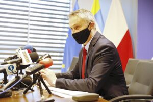 16.03.2021. Kielce. Konferencja prasowa wojewody dotycząca aktualnej sytuacji epidemicznej w województwie świętokrzyskim. Na zdjęciu: Zbigniew Koniusz - wojewoda świętokrzyski / Jarosław Kubalski / Radio Kielce