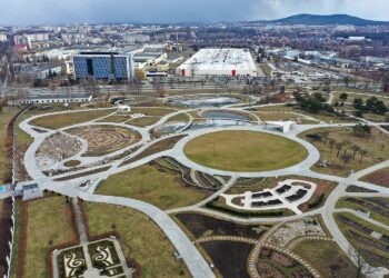 20.03.2021. Kielce. Ogród botaniczny / Jarosław Kubalski / Radio Kielce