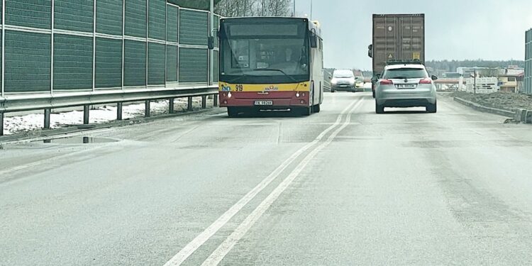 MPK Kielce, autobus MPK, autobus, komunikacja miejska / Jarosław Kubalski / Radio Kielce