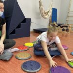 Rozwój i zabawa. Kąciki sensoryczne dla małych pacjentów