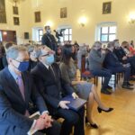 01.03.2021 Sandomierz. Gala Sandomierzanin Roku 2020. Na zdjęciu od lewej Roman Chyła Sandomierzanin 2019 roku, Marek Rożek - prezes Klubu Miłośników Sandomierza, Anna Szewczyk -Starostwo Powiatowe w Sandomierzu / Grażyna Szlęzak-Wójcik / Radio Kielce