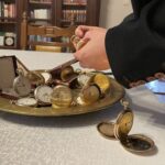 27.03.2021. Sandomierz. Zegarki ze skarbca kościoła seminaryjnego pw. św. Michała w Sandomierzu / Grażyna Szlęzak-Wójcik / Radio Kielce