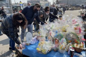 27.03.2021. Sandomierz. Wielkanocny kiermasz dla Bartusia / Grażyna Szlęzak-Wójcik / Radio Kielce