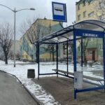 05.03.2021. Jędrzejów. Nowe wiaty przystankowe / Ewa Pociejowska-Gawęda / Radio Kielce
