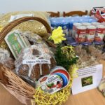 31.03.2021 Sandomierz. Przekazanie pomocy żywnościowej / Grażyna Szlęzak-Wójcik / Radio Kielce