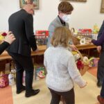 31.03.2021 Sandomierz. Przekazanie pomocy żywnościowej / Grażyna Szlęzak-Wójcik / Radio Kielce