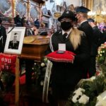 01.03.2021. Skalbmierz. Pogrzeb Dariusza Wojtasika, prezesa jednostki OSP / Marta Gajda / Radio Kielce
