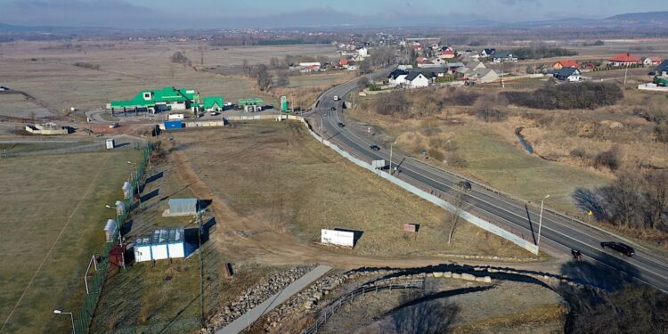 06.03.2021. Górno. Miejsce, gdzie ma powstać plac targowy / Jarosław Kubalski / Radio Kielce