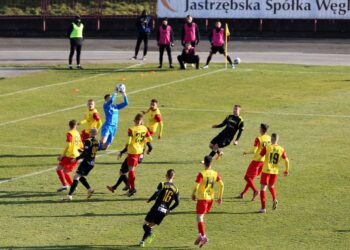 06.03.2021. Jastrzębie-Zdrój. 19. kolejka Fortuna 1. Ligi: GKS 1962 Jastrzębie - Korona Kielce / Krzysztof Bujnowicz / Radio Kielce