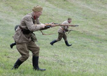 06.09.2020 Chęciny. Rekonstrukcja historyczna związana z II wojną światową / Jarosław Kubalski / Radio Kielce