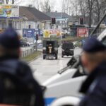 30.03.2021 Kielce. Saperzy zabezpieczają niewybuchy znalezione podczas robót ziemnych przy skrzyżowaniu ulic Seminaryjskiej i Jana Pawła II / Jarosław Kubalski / Radio Kielce