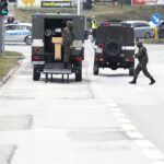 30.03.2021 Kielce. Saperzy zabezpieczają niewybuchy znalezione podczas robót ziemnych przy skrzyżowaniu ulic Seminaryjskiej i Jana Pawła II / Jarosław Kubalski / Radio Kielce