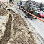 30.03.2021 Kielce. Saperzy zabezpieczają niewybuchy znalezione podczas robót ziemnych przy skrzyżowaniu ulic Seminaryjskiej i Jana Pawła II / Jarosław Kubalski / Radio Kielce