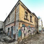 03.03.2021 Kielce. Pustostany. Kamienica róg ulic Silnicznej i Cichej / Jarosław Kubalski / Radio Kielce