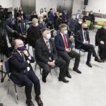 02.03.2021 Kielce. Otwarcie nowego budynku szpitala MSWiA. Na zdjęciu w pierwszym rzędzie od lewej: wicemarszałek Marek Bogusławski, dyrektor Departamentu Zdrowia przy Ministerstwie Spraw Wewnętrznych i Administracji Krzysztof Wawro, senator Krzysztof Słoń, wojewoda Zbigniew Koniusz i biskup Jan Piotrowski / Jarosław Kubalski / Radio Kielce