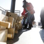 10.03.2021 Radio Kielce. Budki lęgowe dla sikorek i jerzyków otrzymali słuchacze / Jarosław Kubalski / Radio Kielce