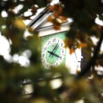 23.10.2020 Kielce. Zegar na Muzeum Zabawek i Zabawy / Jarosław Kubalski / Radio Kielce