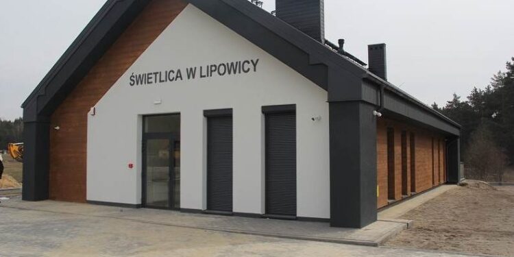 Lipowica. Świetlica / www.checiny.pl