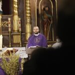 05.03.2021 Kielce. Msza św. poświęcona zamordowanym w Katyniu. Ks. Dariusz Jarliński / Jarosław Kubalski / Radio Kielce