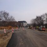 04.03.2021 Ostrowiec Świętokrzyski. Prace na ul. Denkowskiej / Emilia Sitarska / Radio Kielce