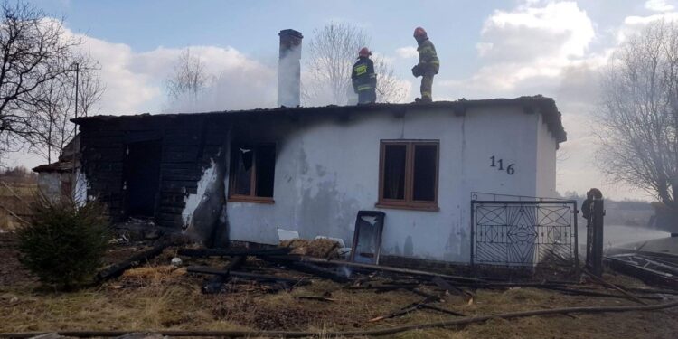 10.03.2021 Szwagrów. Pożar domu / OSP Tursko Wielkie