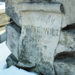 21.02.2021 Przybysławice. Nagrobek Onufrego Gombrowicza, dziadka pisarza / Emilia Sitarska / Radio Kielce