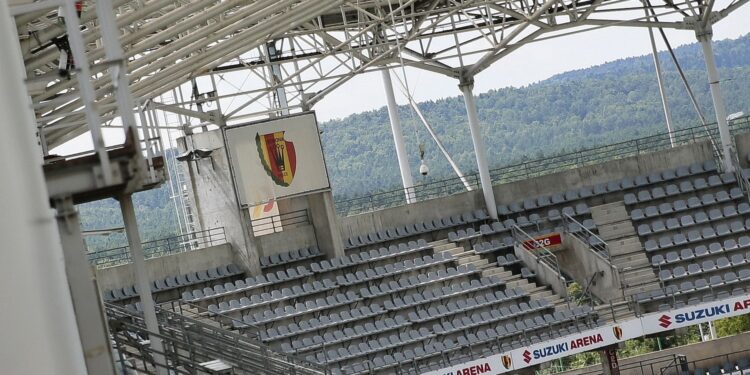 Stadion Suzuki Arena / Wiktor Taszłow / Radio Kielce