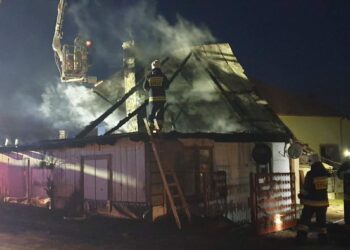 18.03.2021 Połaniec. Pożar domu / Komenda Powiatowa Policji w Staszowie