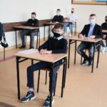 17.03.2021. Kielce. Szkoła Podstawowa nr 39. Próbny egzaminy ósmoklasisty / Wiktor Taszłow / Radio Kielce