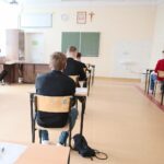 17.03.2021. Kielce. Szkoła Podstawowa nr 39. Próbny egzaminy ósmoklasisty / Wiktor Taszłow / Radio Kielce