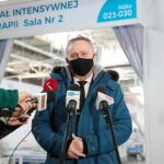 19.03.2021. Kielce. Konferencja wojewody w szpitalu tymczasowym. Na zdjęciu: Zbigniew Koniusz - wojewoda świętokrzyski / Wiktor Taszłow / Radio Kielce