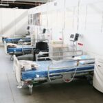 19.03.2021. Kielce. Konferencja wojewody w szpitalu tymczasowym / Wiktor Taszłow / Radio Kielce