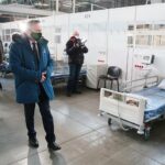 19.03.2021. Kielce. Konferencja wojewody w szpitalu tymczasowym. Na zdjęciu (w środku): Zbigniew Koniusz - wojewoda świętokrzyski / Wiktor Taszłow / Radio Kielce